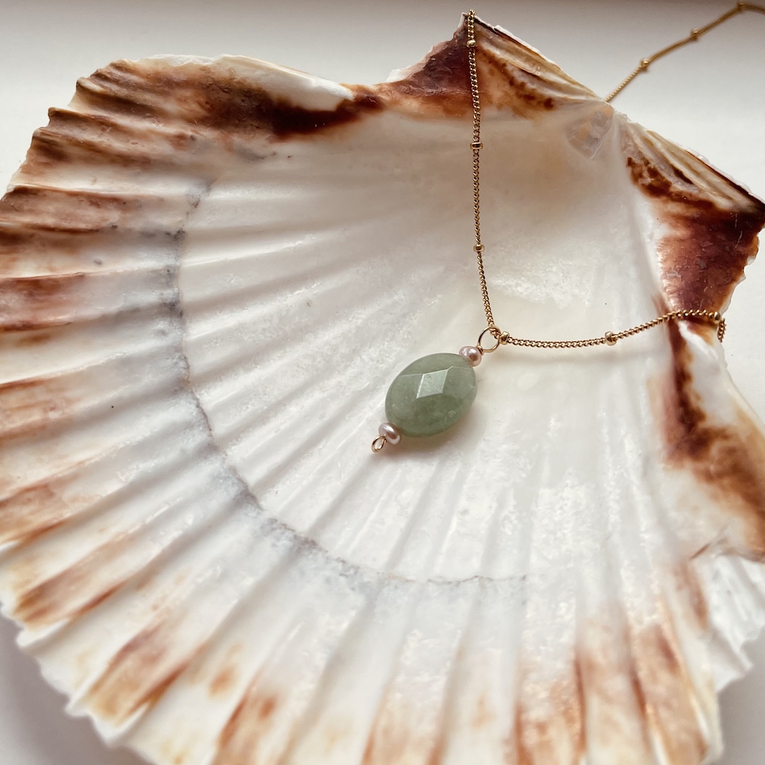 Groene aventurijn facet geslepen met oudroze pareltjes - Ketting - Productfoto #1