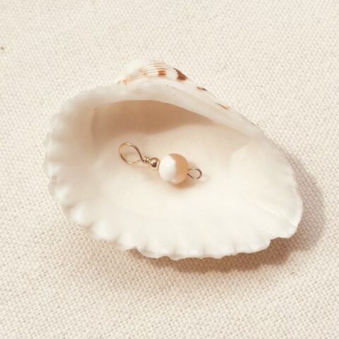 SU SUIS Charm - Mother of Pearl Cream Large - 14k Gold Filled or Silver - Piece or Pair