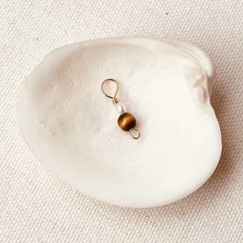 SU SUIS Charm - Tiger Eye Brown x Pearl White - 14k Gold Filled or Silver - Piece or Pair